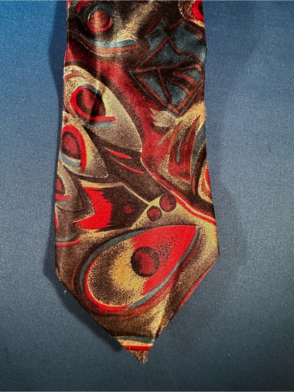 Vintage USA Men’s Necktie 100% Polyester Abstract Geometric Red Brown Retro Tie